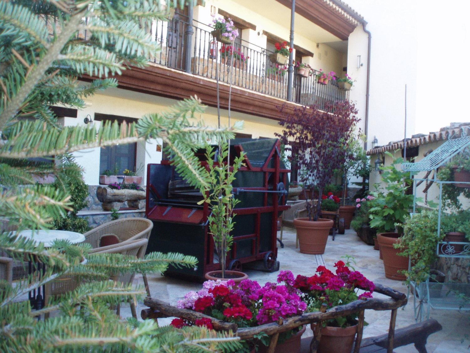 Hostal Restaurante La Muralla Canete  Exteriér fotografie